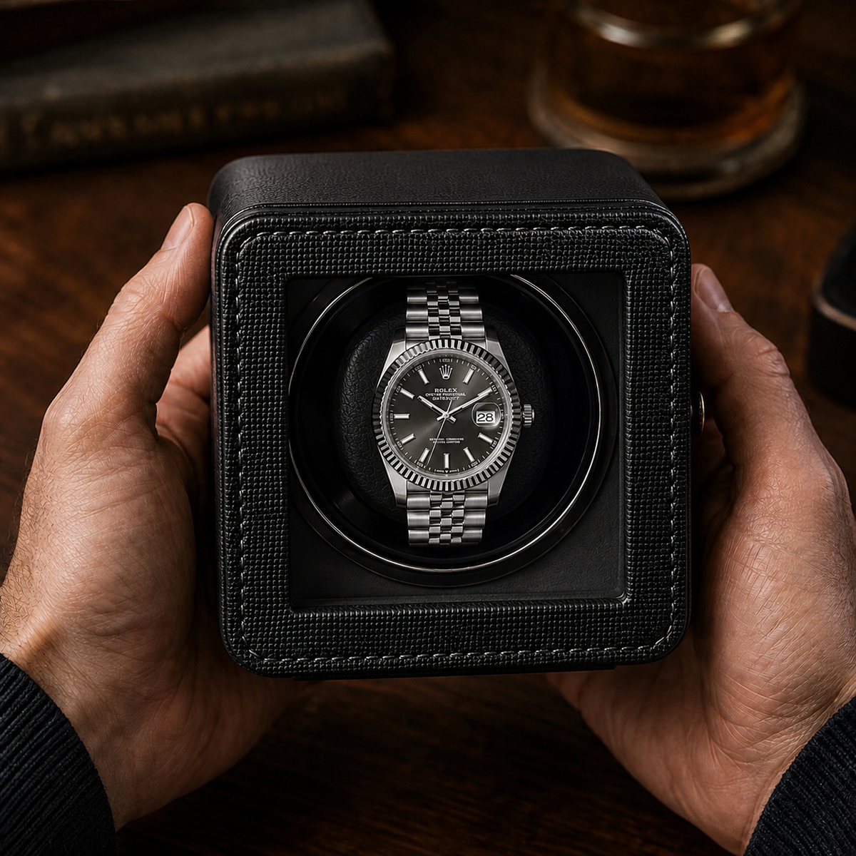 The Leather Winder | Paris